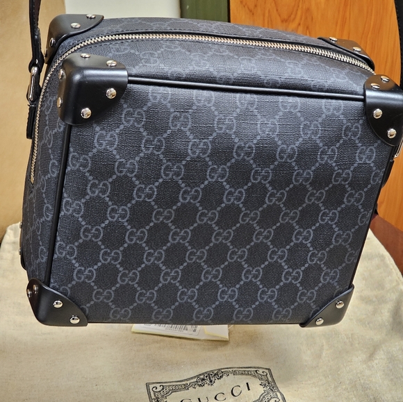 GUCCI GG Shoulder Bag With Leather Details - Picture 9 of 10